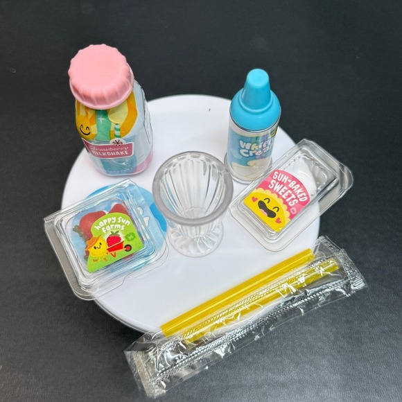 MGA Mini-Verse *Make It Mini Food *Diner Series 1* Strawberry Shake - Picture 7 of 7